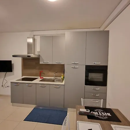 Mosca A Pochi Passi Dal Mare Rif A736 Apartment *