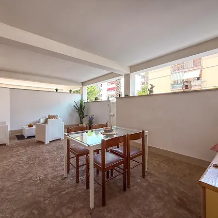 Mosca Apartment, A Pochi Passi Dal Mare Rif A736 شقة *